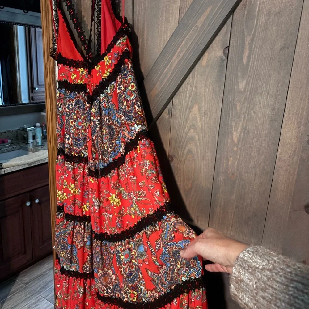 Alice + Olivia Red and Black Floral Maxi Dress EUC size 14 - Picture 5 of 10